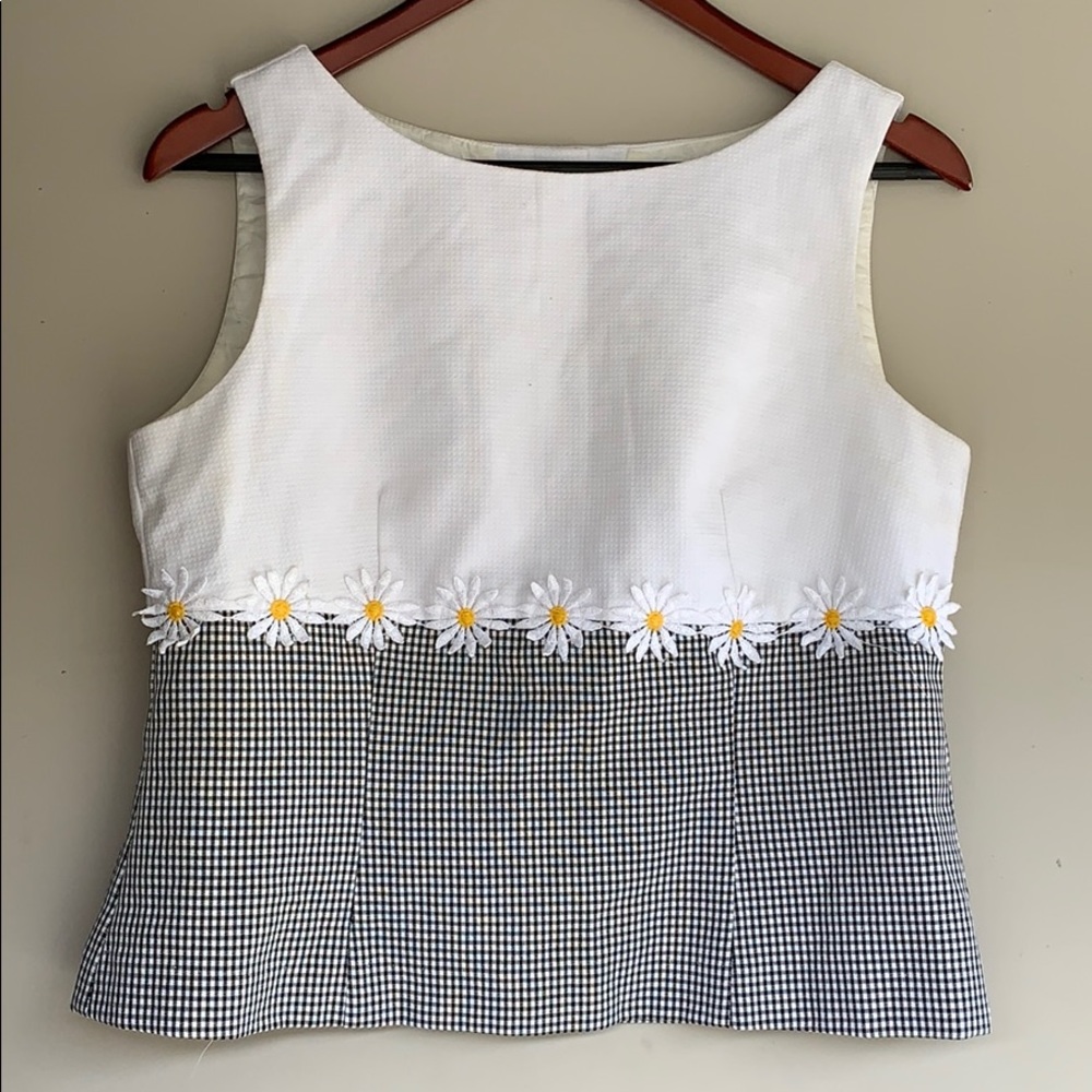 Vintage Daisy Button Back Top